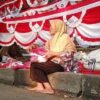 Roni, Pedagang Bendera Merah Putih Setia di Cirebon