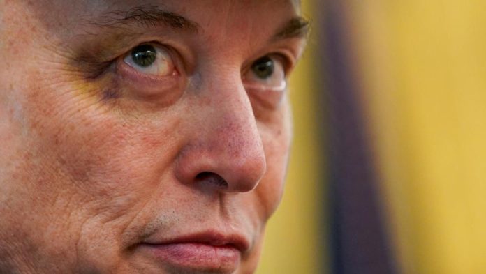 Elon Musk di Ambang Gelar Triliuner? Tesla Siapkan Gaji Fantastis!