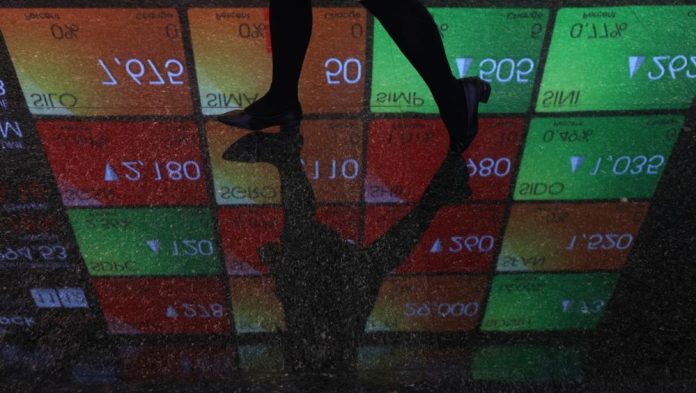 Misteri Pelepasan Saham PTRO Terkuak, Ada Apa dengan Haji Robert dan Happy Hapsoro?