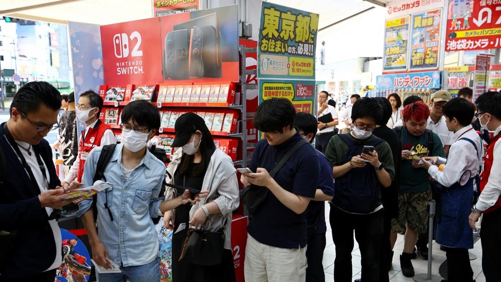 Jabarpos.id, Tokyo - Pasar obligasi Jepang dikejutkan dengan lonjakan imbal hasil obligasi pemerintah tenor 30 tahun yang mencapai titik tertinggi sepanjang sejarah pada Rabu (3/9/2025). Kenaikan ini dipicu oleh sentimen negatif dari Amerika Serikat dan Eropa, yang dilanda kekhawatiran serupa terkait ketidakpastian politik dan kondisi keuangan negara.