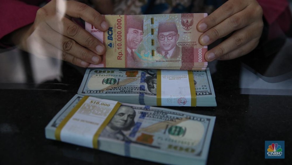 Dulu Dihina, Habibie Buktikan Mampu Bikin Dolar Klepek-Klepek!