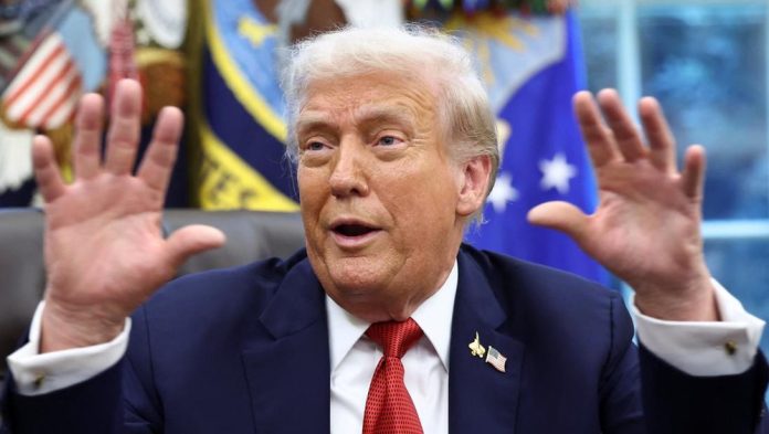 Koin Bergambar Trump Gegerkan Amerika, Melanggar Hukum?