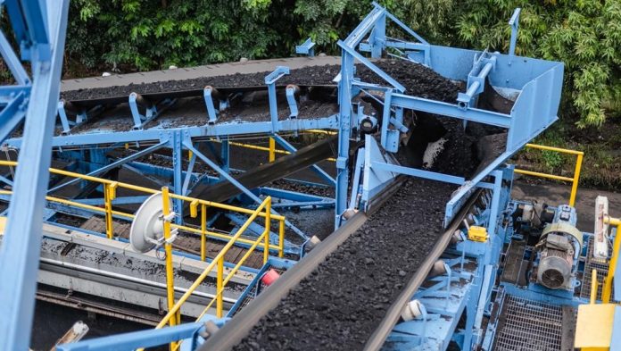  Laba Bukit Asam Terpangkas, Apa yang Terjadi?