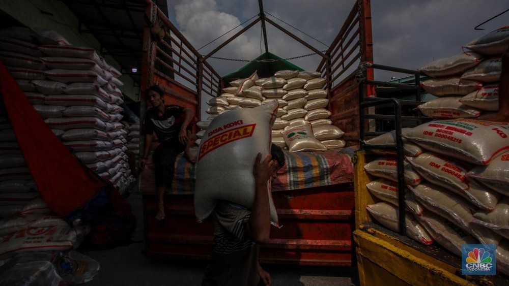 Sultan Yogyakarta Jadi Sopir Truk? Pedagang Pasar Sampai Pingsan!