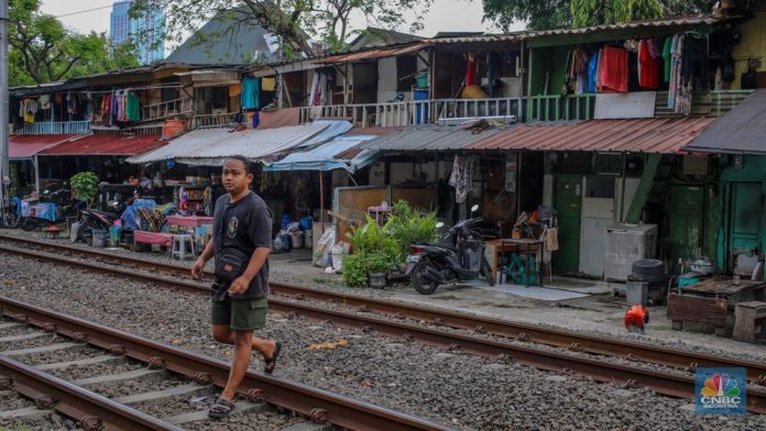 Terjebak? Ini Dia 5 Ciri Kamu Mungkin Masuk Golongan Kelas Bawah