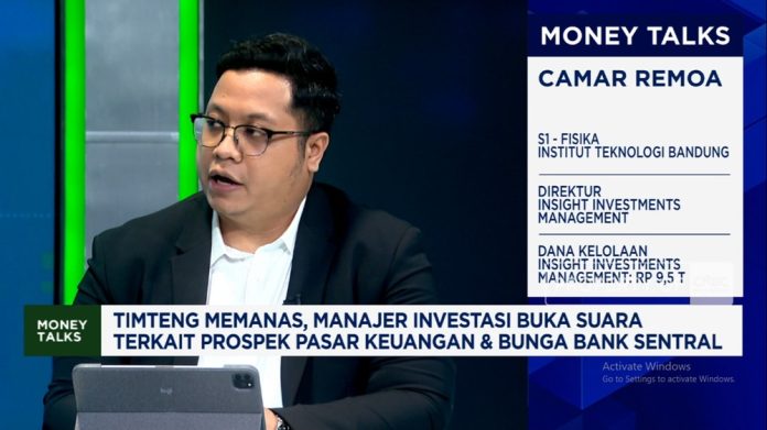 Jabarpos.id - Di tengah ketidakpastian global akibat tensi geopolitik Timur Tengah dan meroketnya harga minyak, strategi "Cash is The King" kembali mencuat sebagai opsi investasi yang menarik. Para pelaku pasar, termasuk Manajer Investasi (MI), kini berlomba-lomba meningkatkan porsi tunai dalam portofolio mereka.