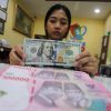 Rupiah Ketar-Ketir? Dolar Mengintai Rp17.000 Usai Lebaran!
