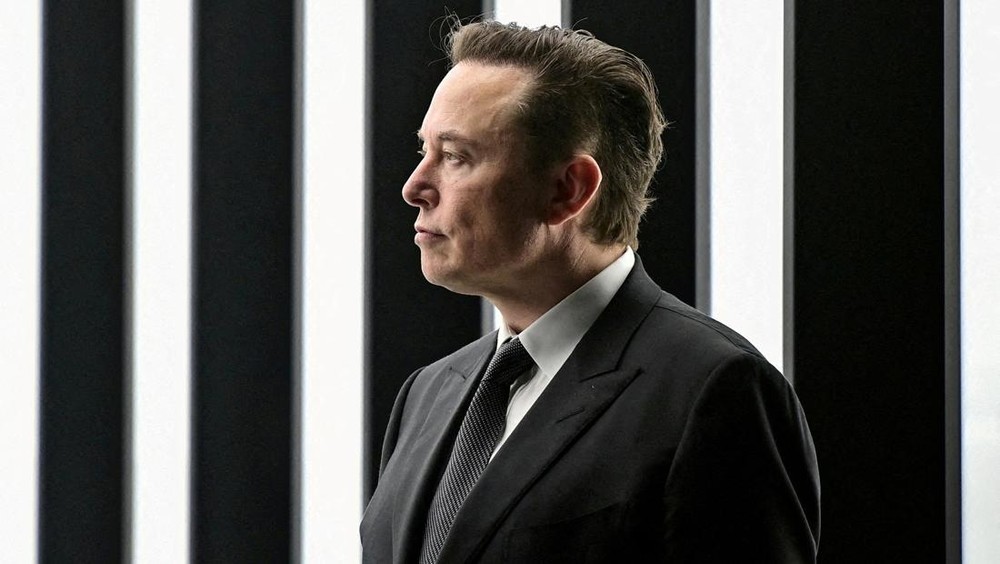 Badai Menerpa Gurita Bisnis Elon Musk