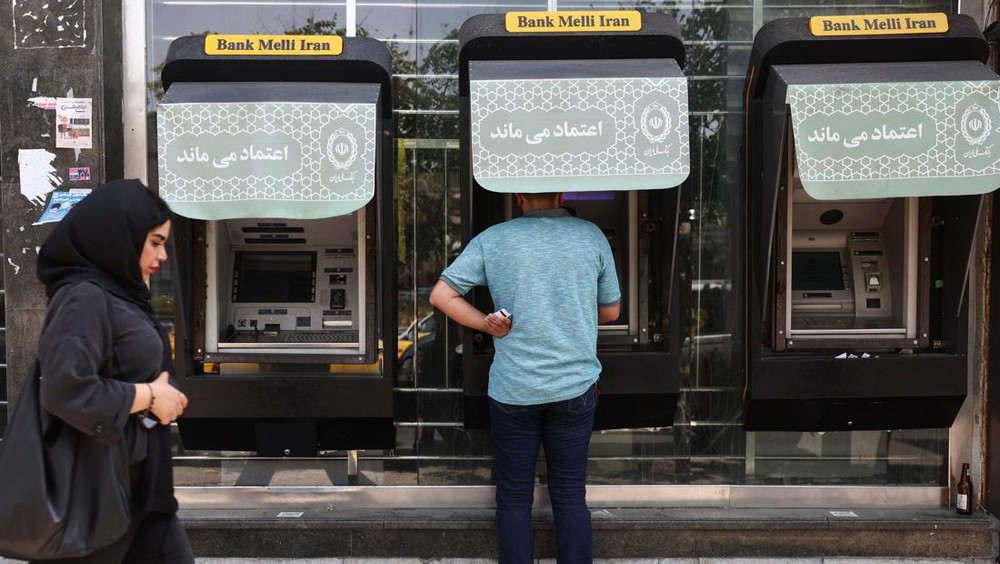 Berhenti Jadi Polisi Kini Raup Ratusan Miliar