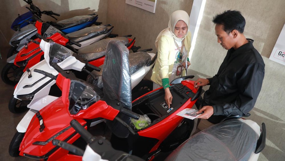 OJK Pantau Ketat 8 Multifinance Modal Minim