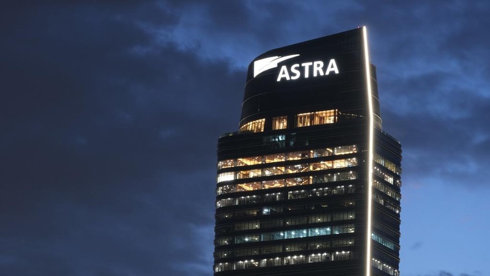 Bos Astra Borong Saham di Harga Murah