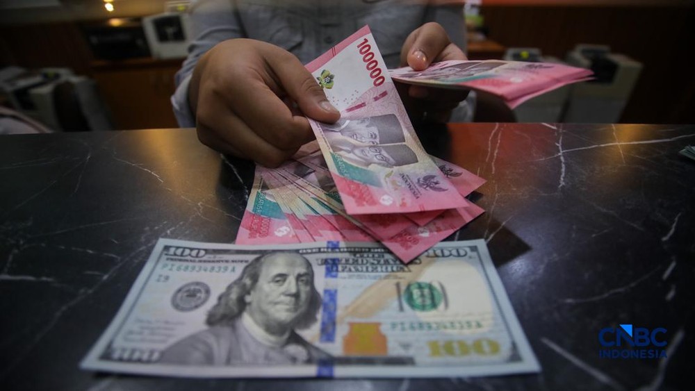 Mbak Tutut Ajak Rakyat Buang Dolar Demi Rupiah