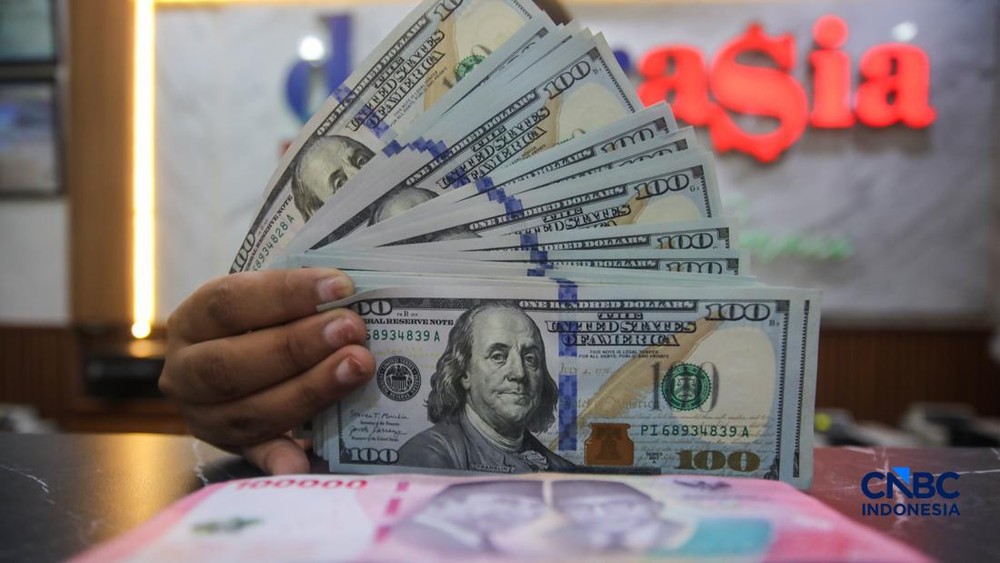 Rupiah Terperosok Tembus Rp18000 per Dolar