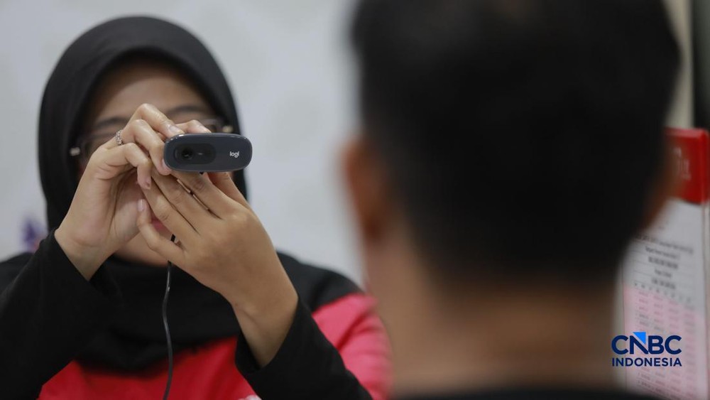 Ponsel Aktif 10 Tahun Jaminan Kredit
