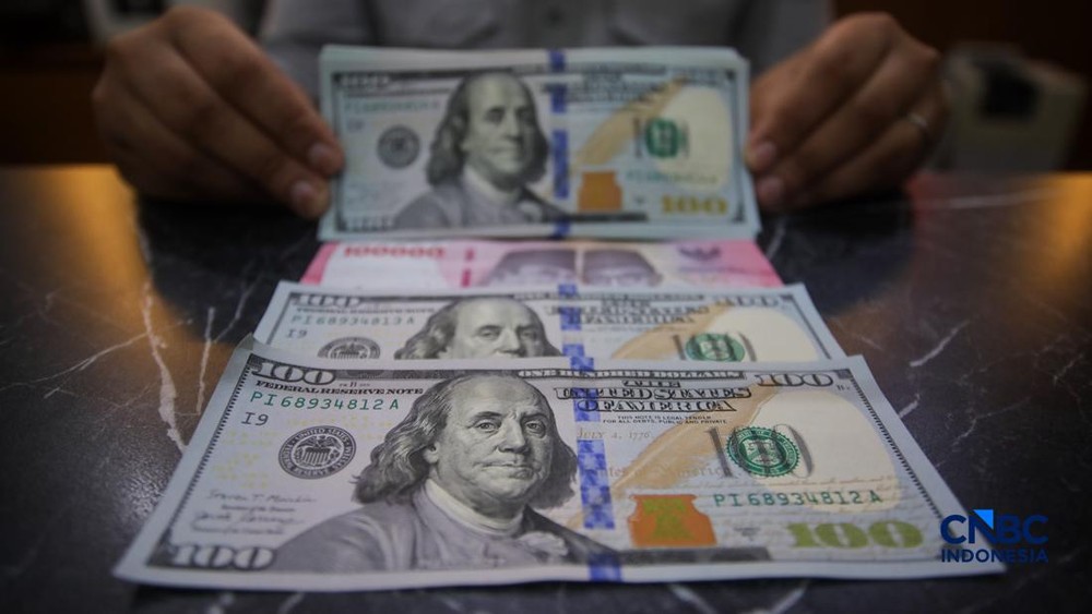 Rupiah Menguat Tipis Lawan Dolar AS
