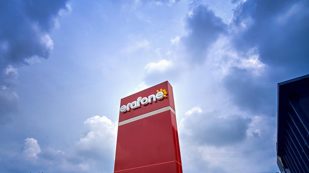 Bos Erajaya Borong Saham Perusahaan